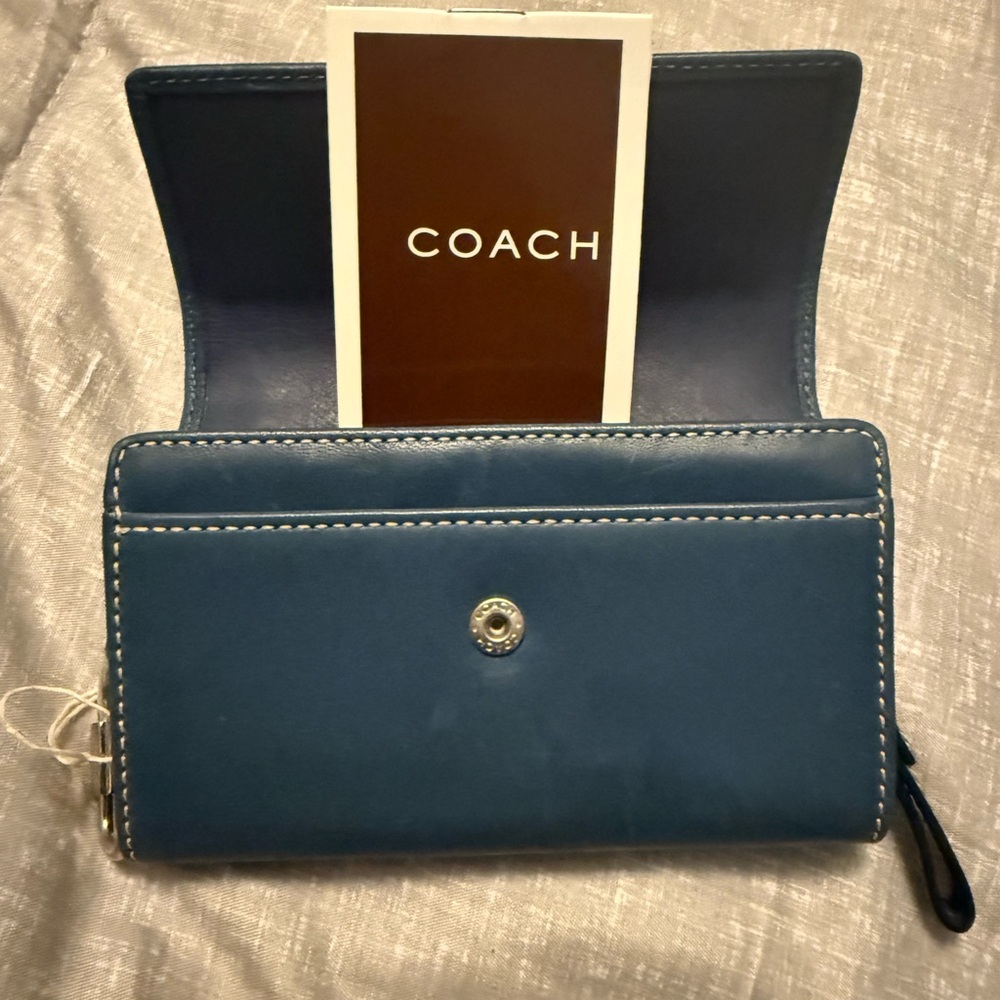 Coach Blue Leather Wallet with Clip - Picture 2 of 7